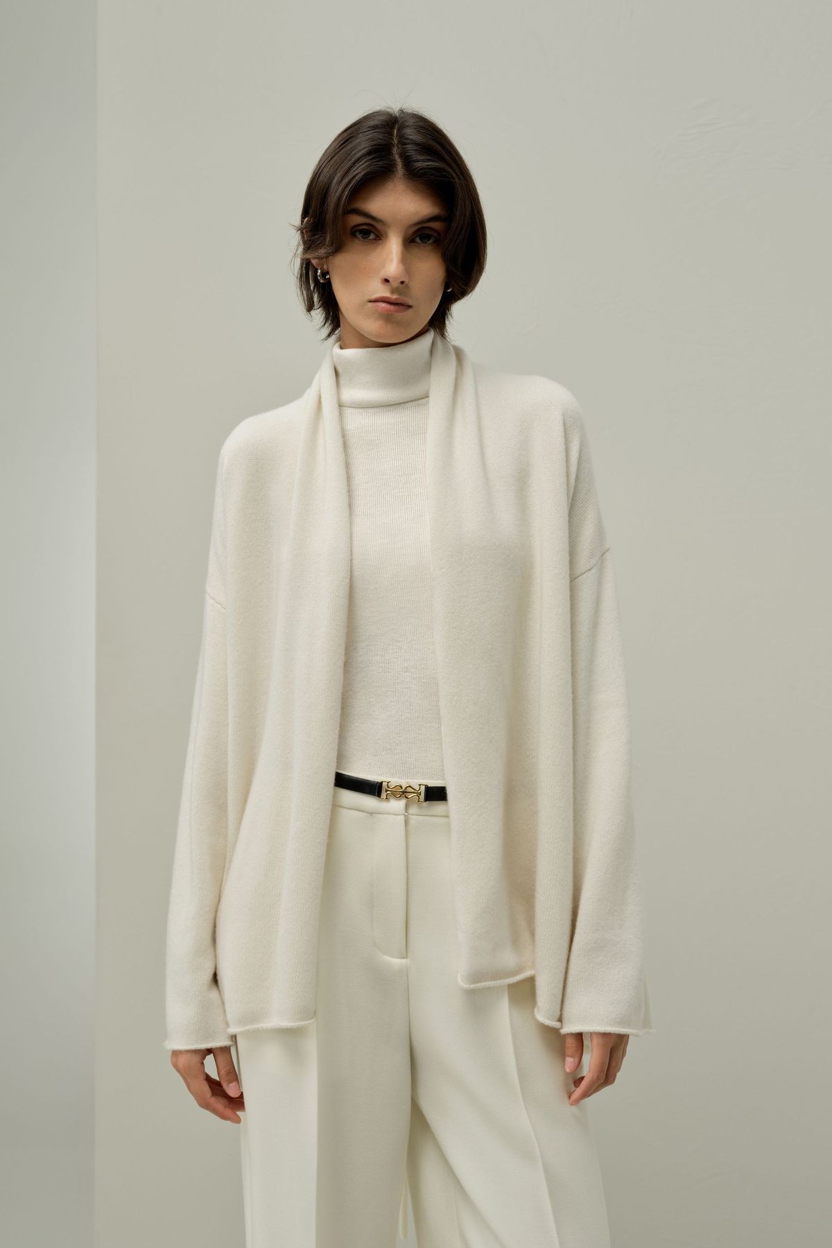 Elegant Cashmere Cardigan