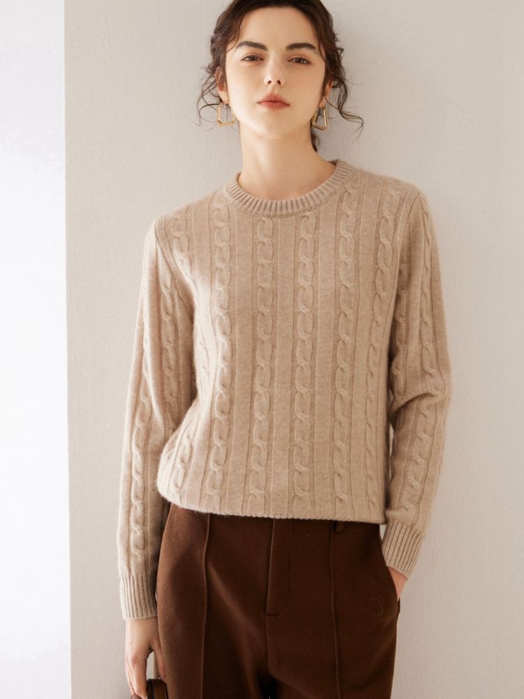 Cable Knit Cashmere Pullover 2